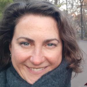 Lucy Miller,Editor