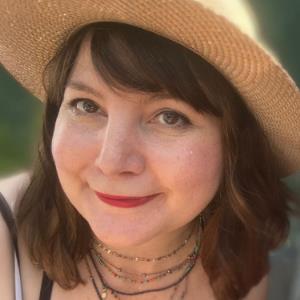 Marta Velasquez Pretty,Editor